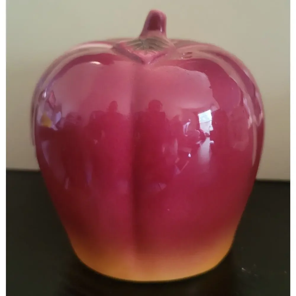 Vtg Ceramic Apple Salt & Pepper Shakers Red 2 Halves 3.5